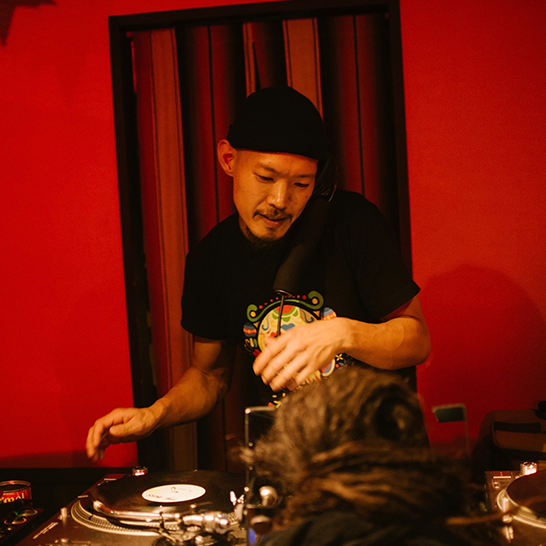 DJ